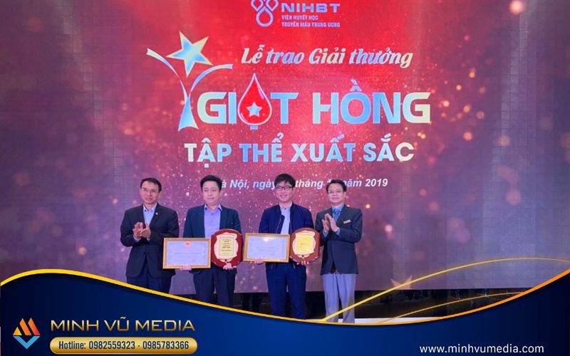 le-trao-giai-thuong